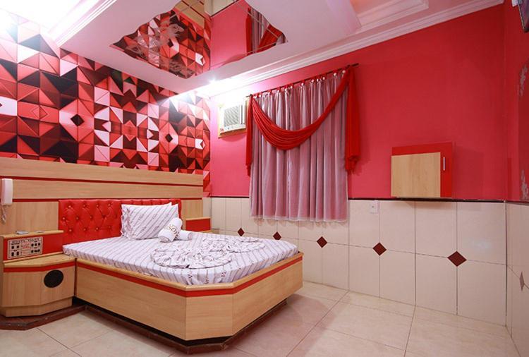 Love hotel Vison